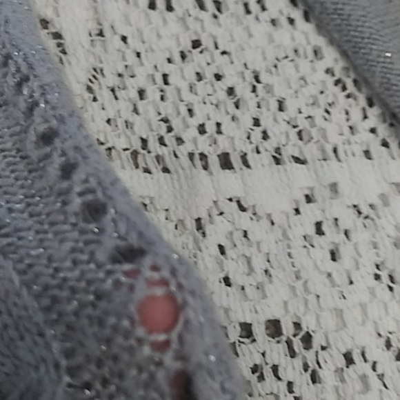 sweater - Picture 4 of 5